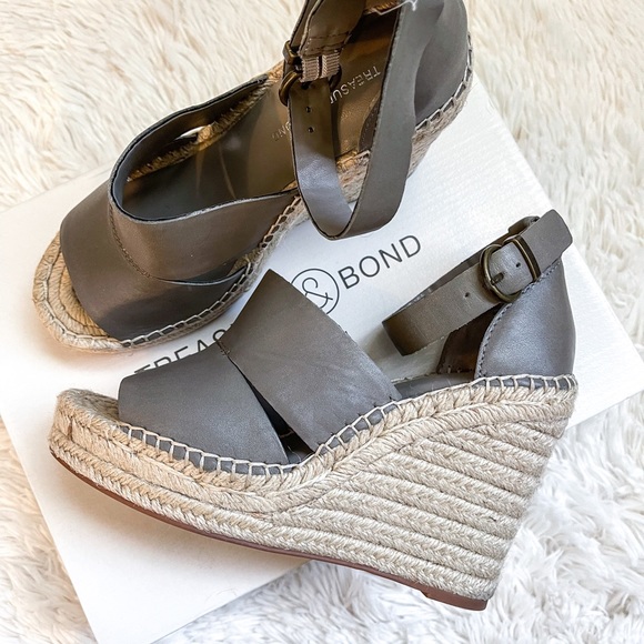 Treasure & Bond Platform Sandals - Picture 3 of 5